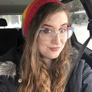 Meet your Posher, Alisha